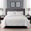Twin/Twin XL 2-Piece Polyester Microfiber Diamond Quilt Set